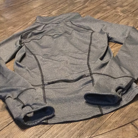 Puma 1/4 zip  small - Picture 3 of 5